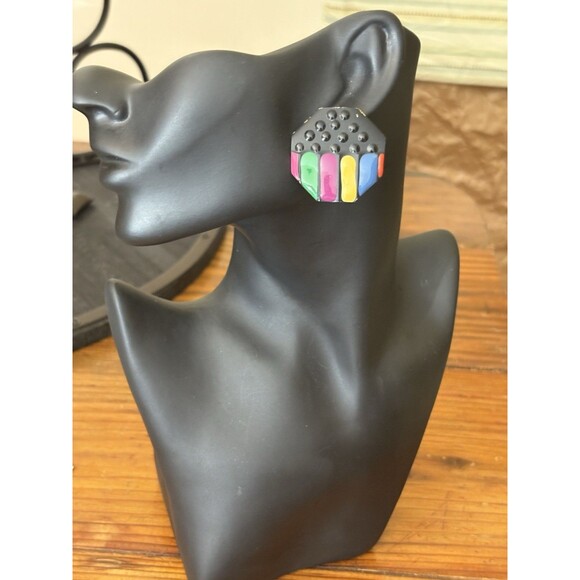 Vintage Funky 80s 90s Metal Button Earrings Artsy Black Pink Green Stud - Picture 4 of 9